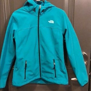 The North Face-hooded Apex Jacket